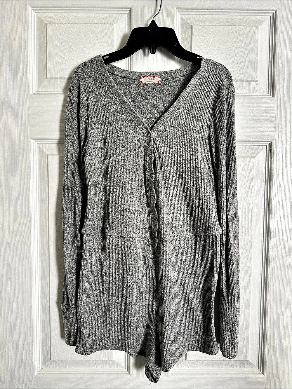 altered state Gray Knit Romper Like New